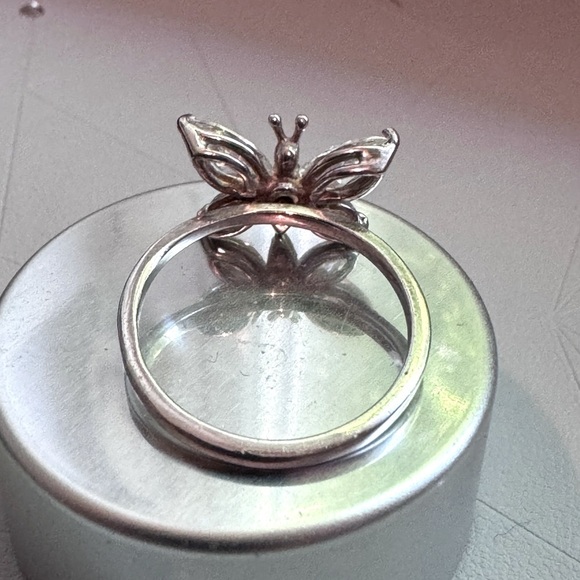 π¦ Dazzling Vintage Sterling Silver Butterfly Ring β Marquise-Cut Sparkle! β¨π - Picture 9 of 16